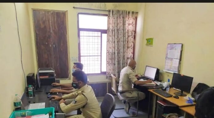 पुलिस सायबर सेल बुरहानपुर ने फ़ास्ट एक्शन लेते हुए ऑनलाइन धोखाधड़ी में गए 40, हज़ार पीड़ित को वापिस दिलवाए