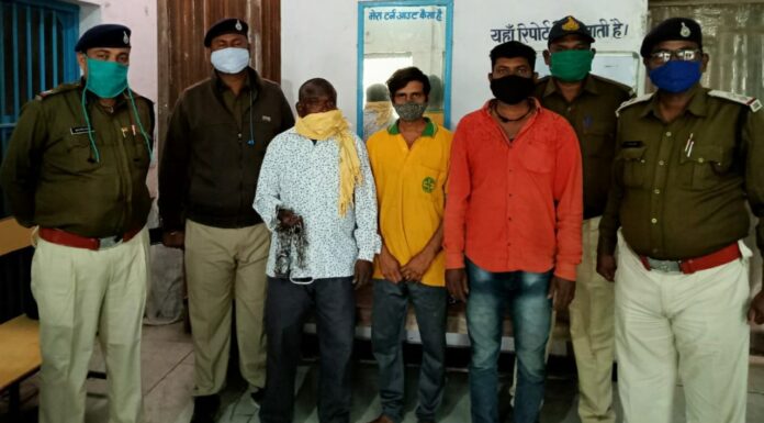 शिकारपुरा पुलिस की अवैध जहरीली शराब परिवहन के विरूध्द बड़ी कार्यवाही। दो आरोपियों सहित 60 लीटर जहरीली शराब की जप्त
