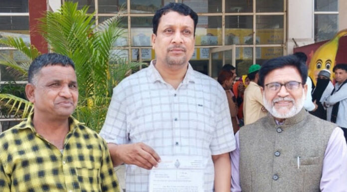 शिक्षा विभाग के तुगलकी फरमान से शिक्षक हो रहे परेशान