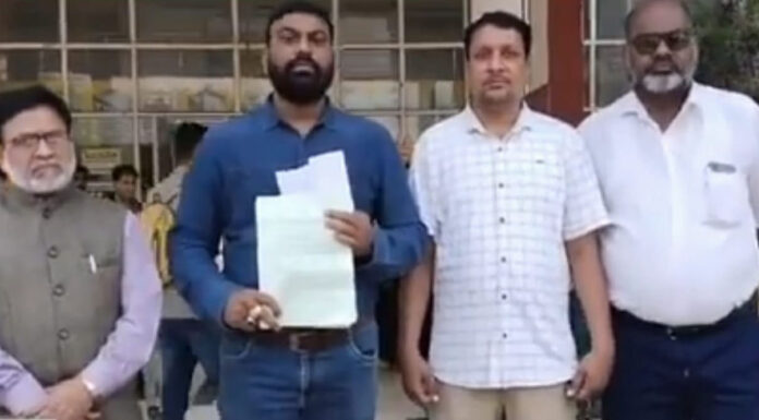 मिश्नरी स्कूल स्मार्ट क्लास के नाम पर कर रहा अवैध वसूली