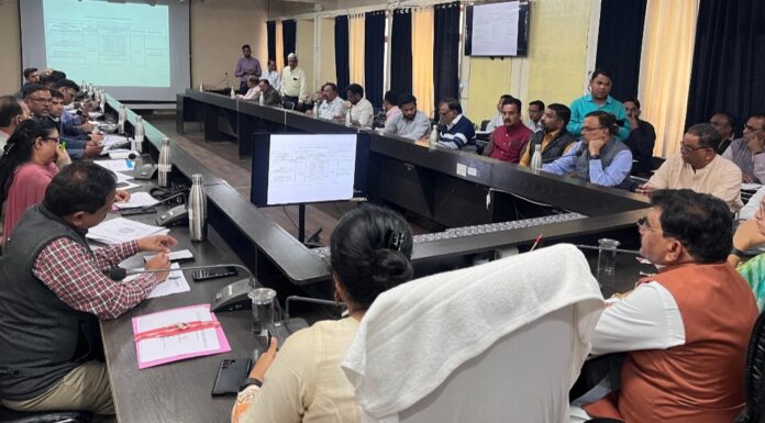 सांसद की कडी फटकार कहा आंकडो का जादू मुझे नही दिखाऐ