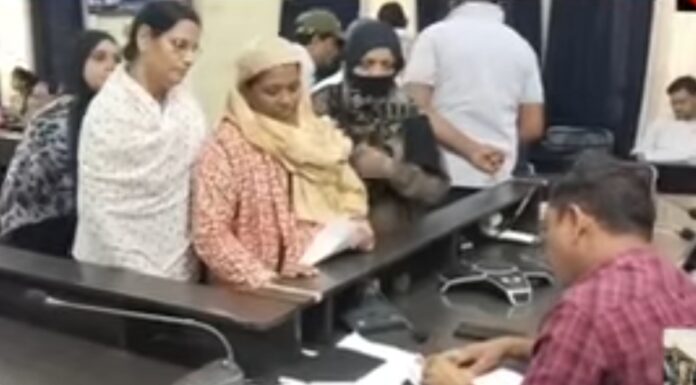 आशा कार्यकर्ता मानदेय से वंचित कलेक्टर से लगाई गुहार