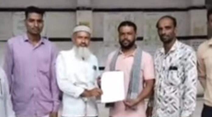 उर्दू स्कूलों में हिंदी माध्यम के शिक्षक पालक जता रहे विरोध