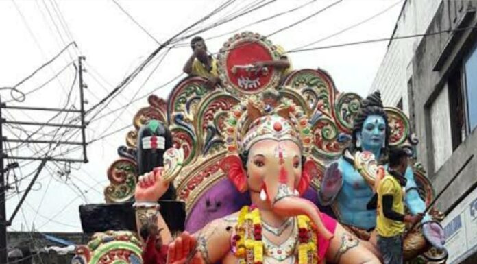 मूर्तिकारों और मंडल संचालकों पर प्रशासन का नहीं लगाम