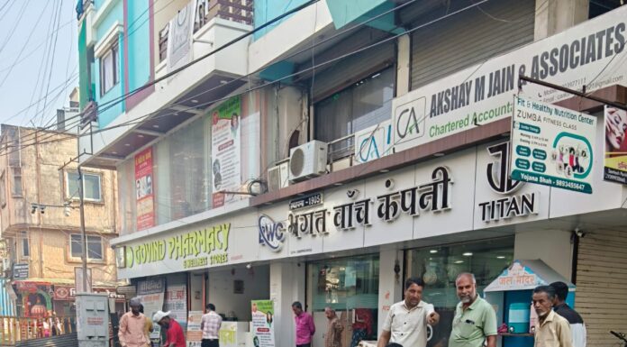 पार्षद की शिकायत रंग लाई सीसी रोड को तोड़कर फिर बनाया नया रोड