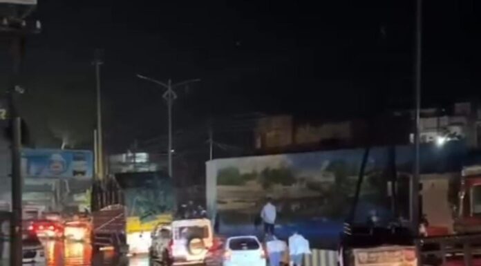 अचानक बदले मौसम से फसलों को भारी नुकसान जनजीवन अस्त व्यस्त