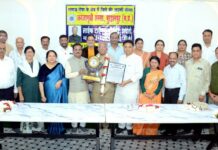 लाइफटाइम अचीवमेंट अवार्ड से सम्मानित हुए जैन