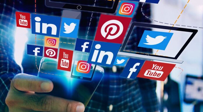 सोशल मीडिया सकारात्मक सोच के साथ नकारात्मकता भी फैलता है