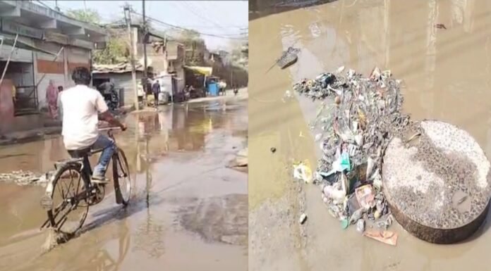 करोड़ों की सीवरेज योजना फिर भी मार्गों पर बह रहा ड्रेनेज का गंदा पानी