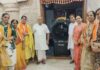 ख़ुशी के पल सस्था ने मंदिर को दान किया कूलर