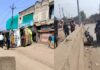 रोड और डिवाइडर का काम अधूरा अब खोदा साइड पट्टी के लिए रोड