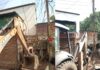मानसून पूर्व की तैयारियां नाले के अतिक्रमण पर निगम का चला बुलडोजर